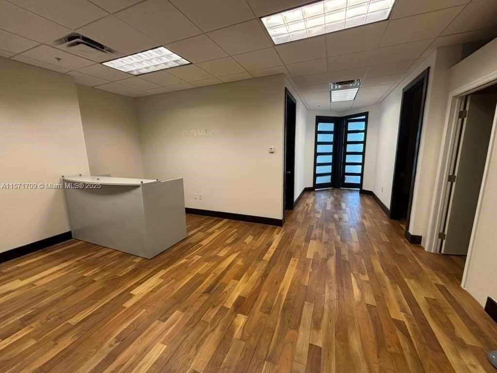 Small Image of 175 SOUTH WEST 7TH ST #1512 & 1511, Miami Number 4