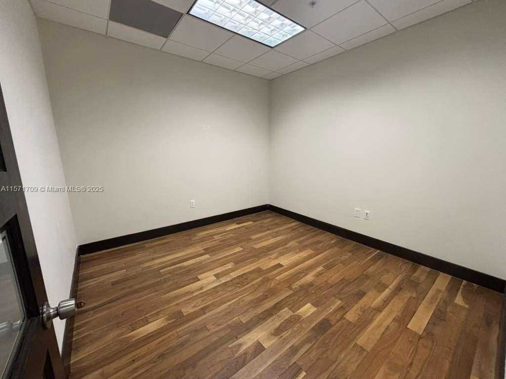 Small Image of 175 SOUTH WEST 7TH ST #1512 & 1511, Miami Number 7