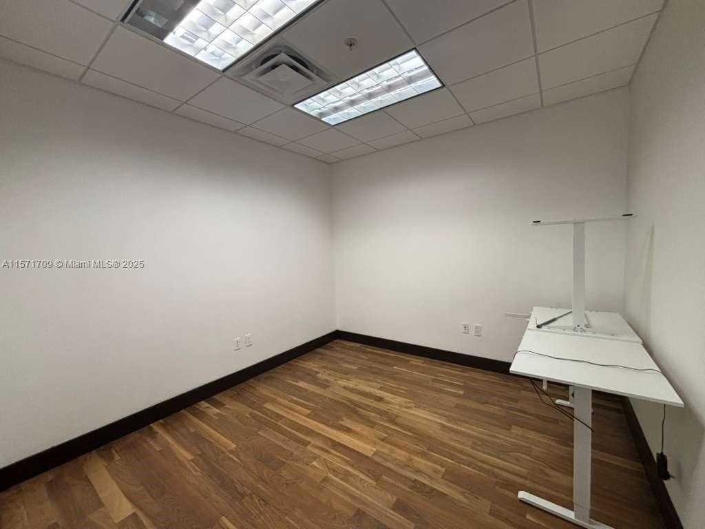 Small Image of 175 SOUTH WEST 7TH ST #1512 & 1511, Miami Number 9