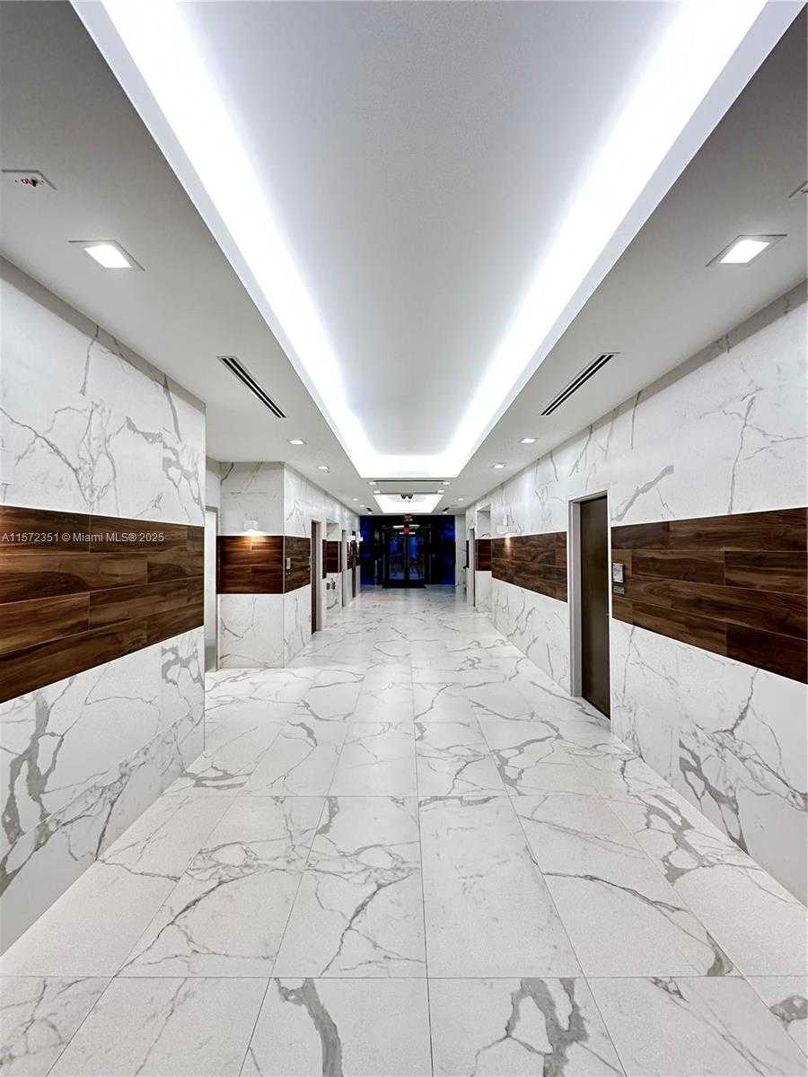 Small Image of 14261 COMMERCE WAY #100, Miami Lakes Number 3