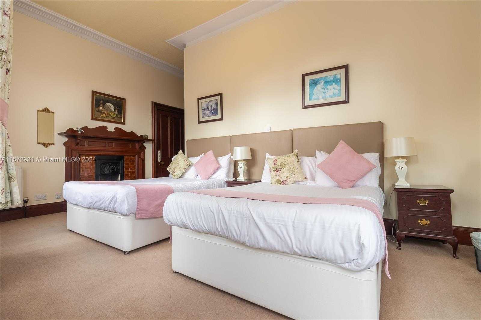 Small Image of 1PY TAIN, HIGHLAND SCOTLAND, Out of City Number 28