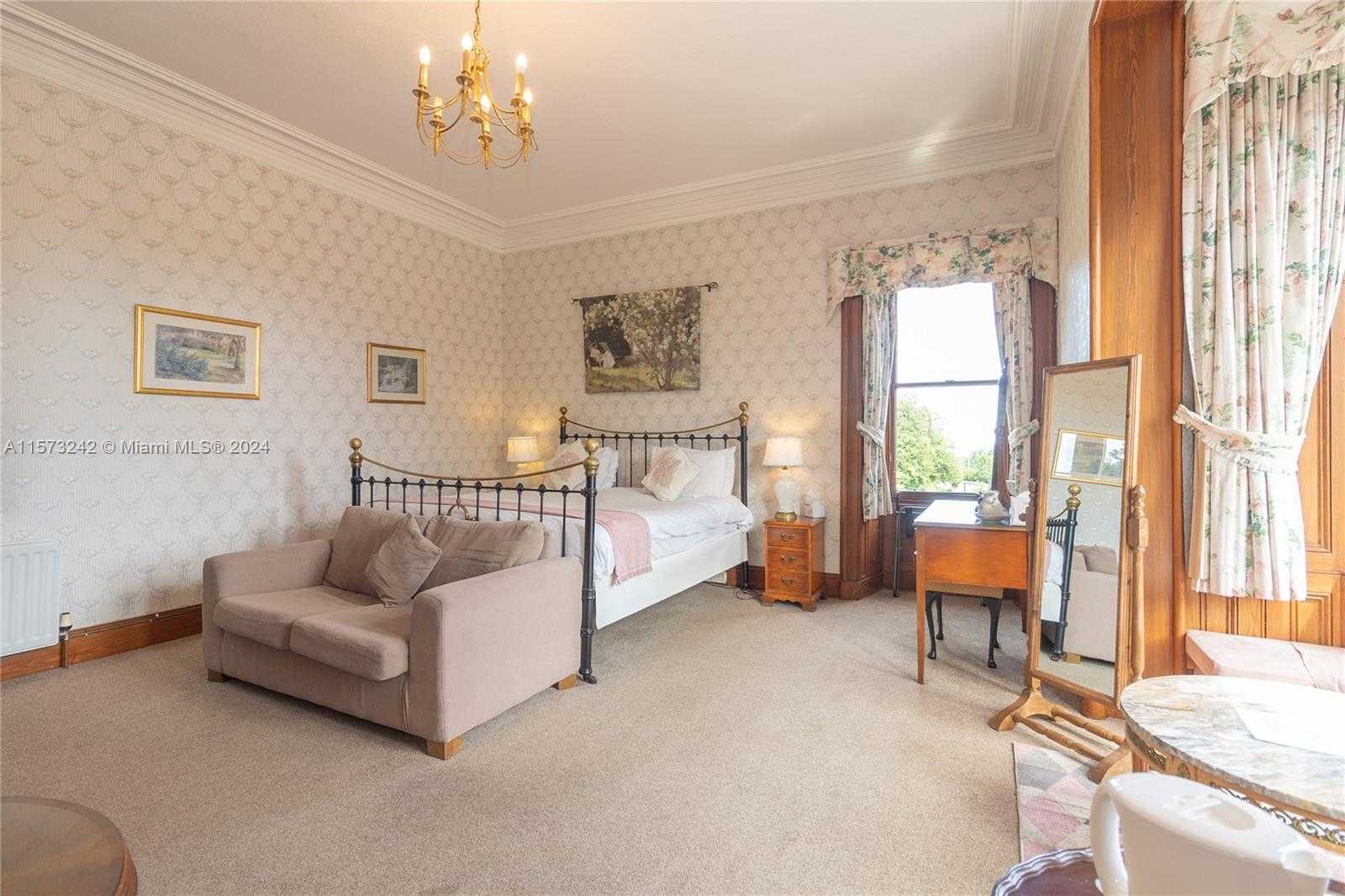 Small Image of TAIN IV 191PS TAIN, HIGHLAND SCOTLAND, Out of City Number 33