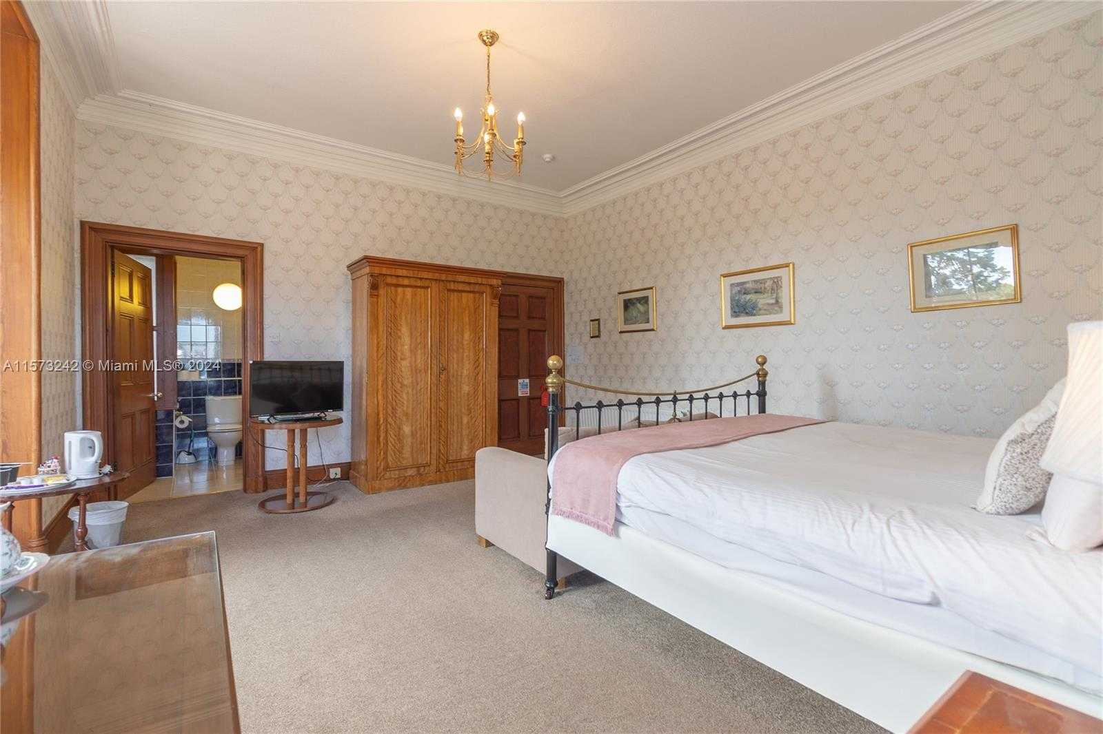 Small Image of TAIN IV 191PS TAIN, HIGHLAND SCOTLAND, Out of City Number 44