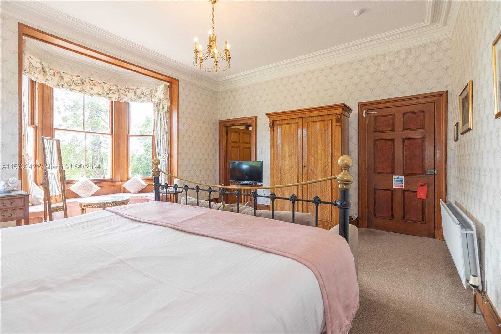 Small Image of TAIN IV 191PS TAIN, HIGHLAND SCOTLAND, Out of City Number 45