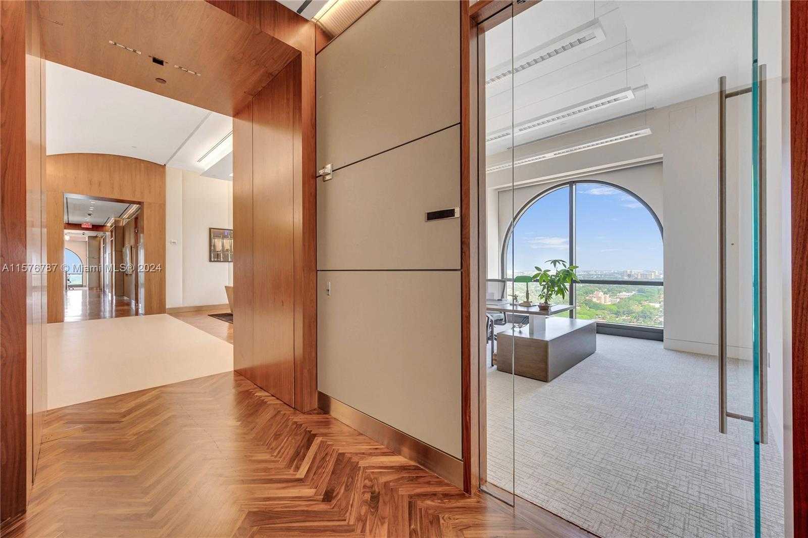 Small Image of 2020 PONCE DE LEON BLVD #PH-A1, Coral Gables Number 11