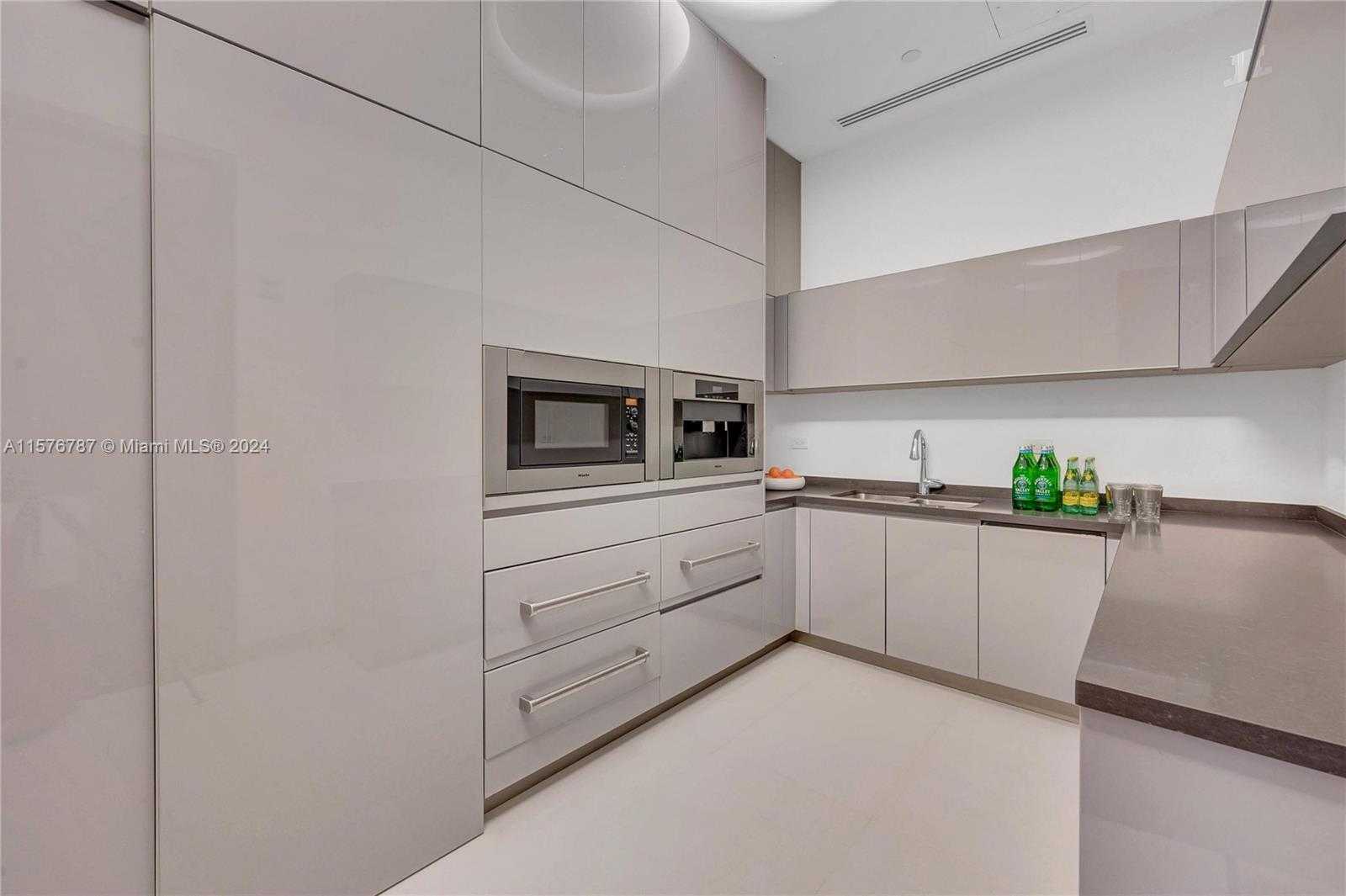 Small Image of 2020 PONCE DE LEON BLVD #PH-A1, Coral Gables Number 23