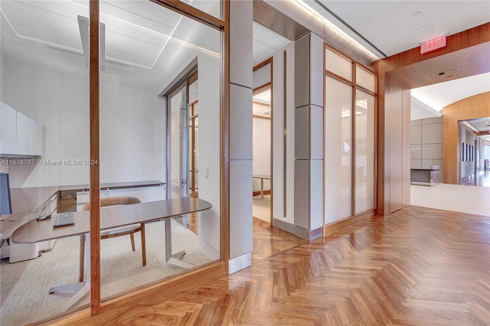 Small Image of 2020 PONCE DE LEON BLVD #PH-A1, Coral Gables Number 36