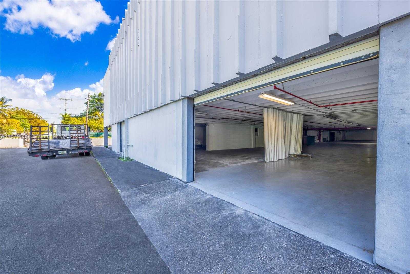 Small Image of 3480 NORTH WEST 41ST STREET, Miami Number 10