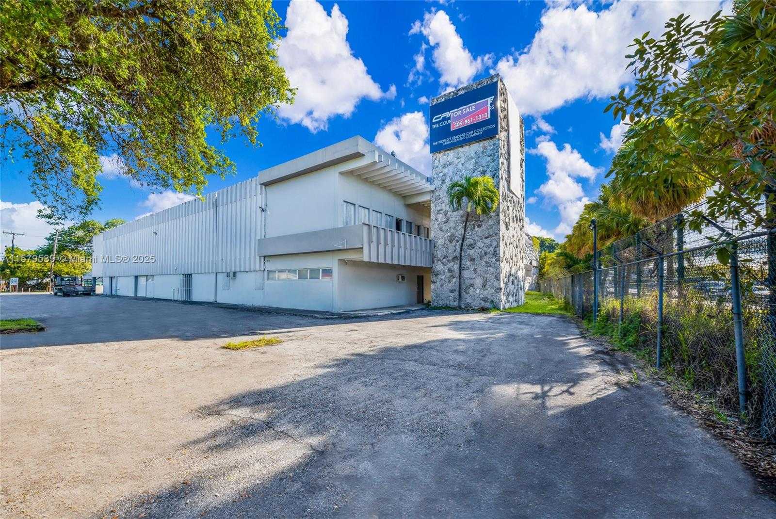 Small Image of 3480 NORTH WEST 41ST STREET, Miami Number 22