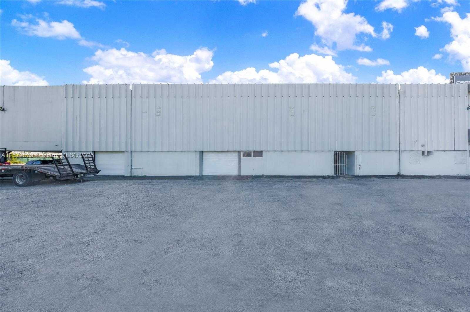 Small Image of 3480 NORTH WEST 41ST STREET, Miami Number 24