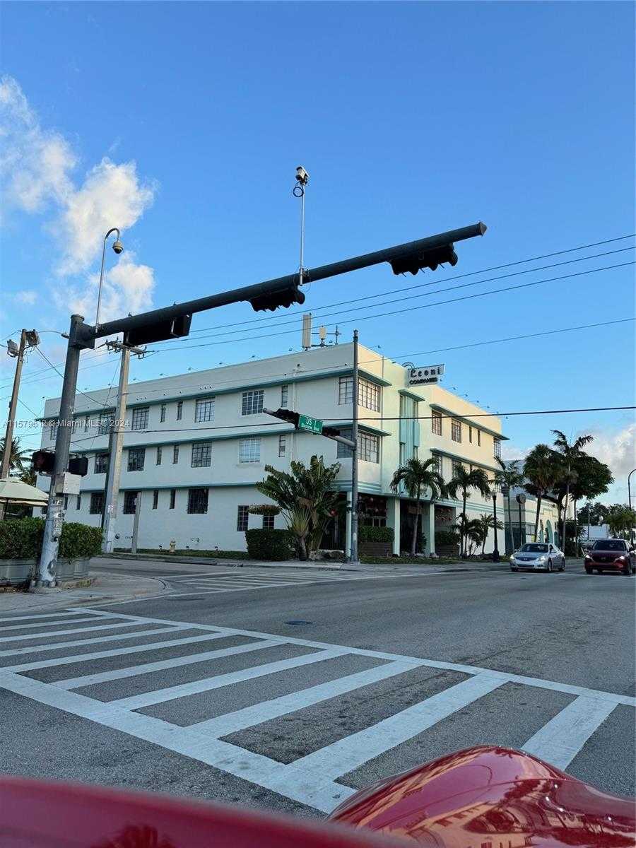 Small Image of 7100 BISCAYNE BLVD, Miami Number 2