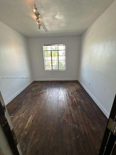 Small Image of 7100 BISCAYNE BLVD, Miami Number 6