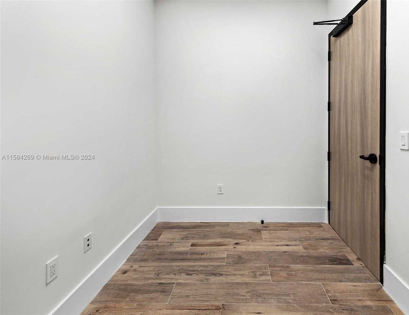 Small Image of 1930 NORTH 30TH ROAD #Suite 5, Hollywood Number 13