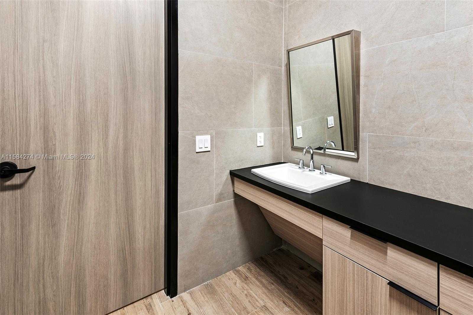 Small Image of 1930 NORTH 30TH ROAD #Suite 6, Hollywood Number 12