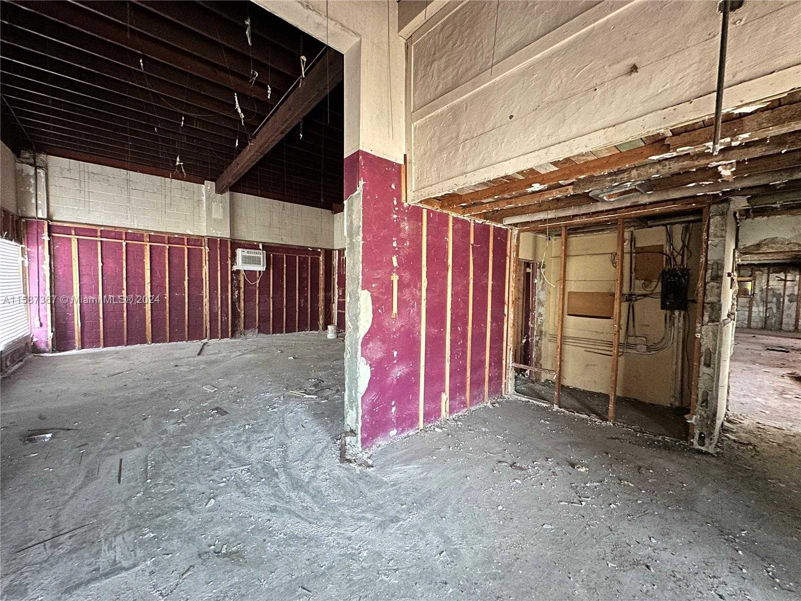 Small Image of 1301 NORTH FEDERAL HWY, Hollywood Number 4
