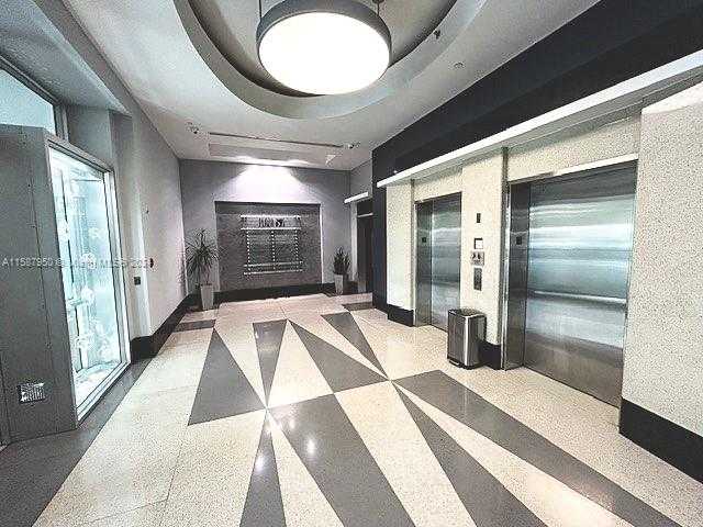 Small Image of 7301 #535, South Miami Number 2