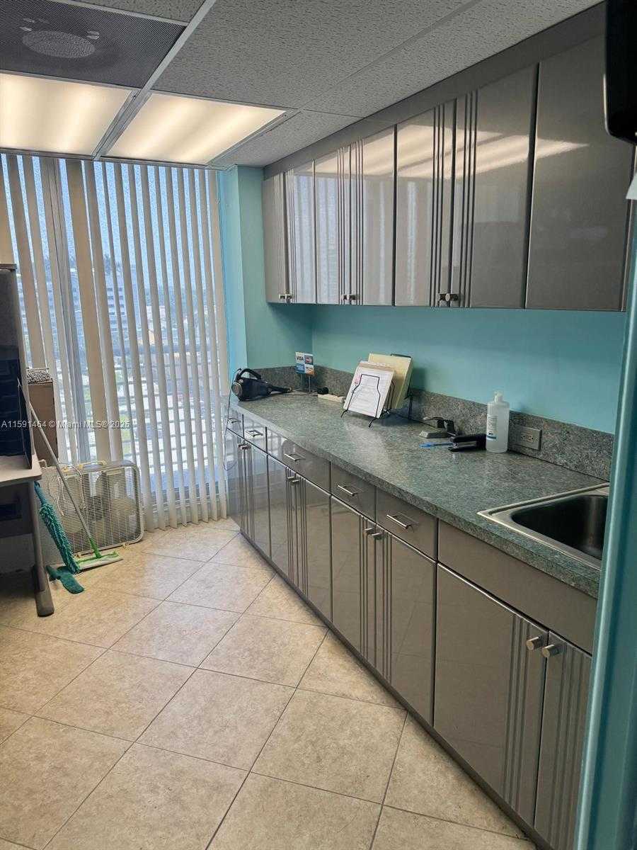 Small Image of 1720 HARRISON ST #8C, Hollywood Number 19