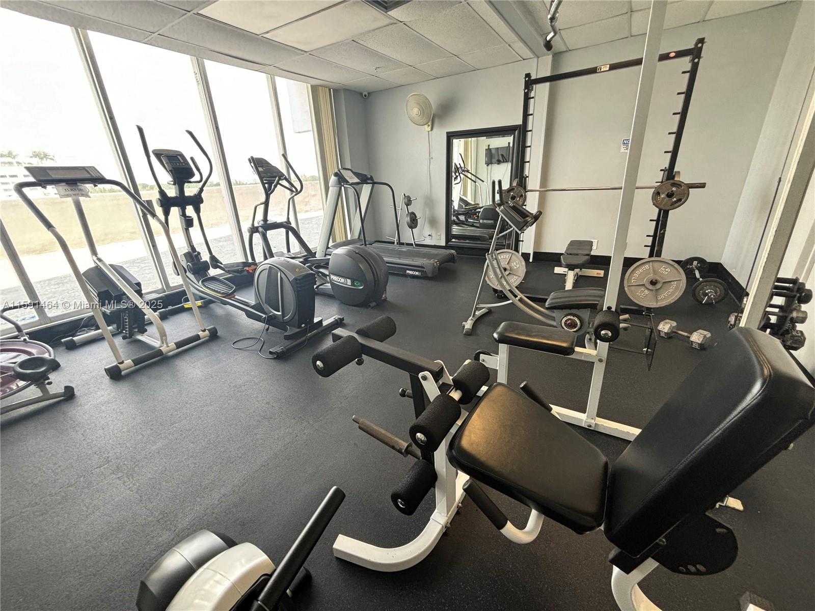 Small Image of 1720 HARRISON ST #8C, Hollywood Number 25