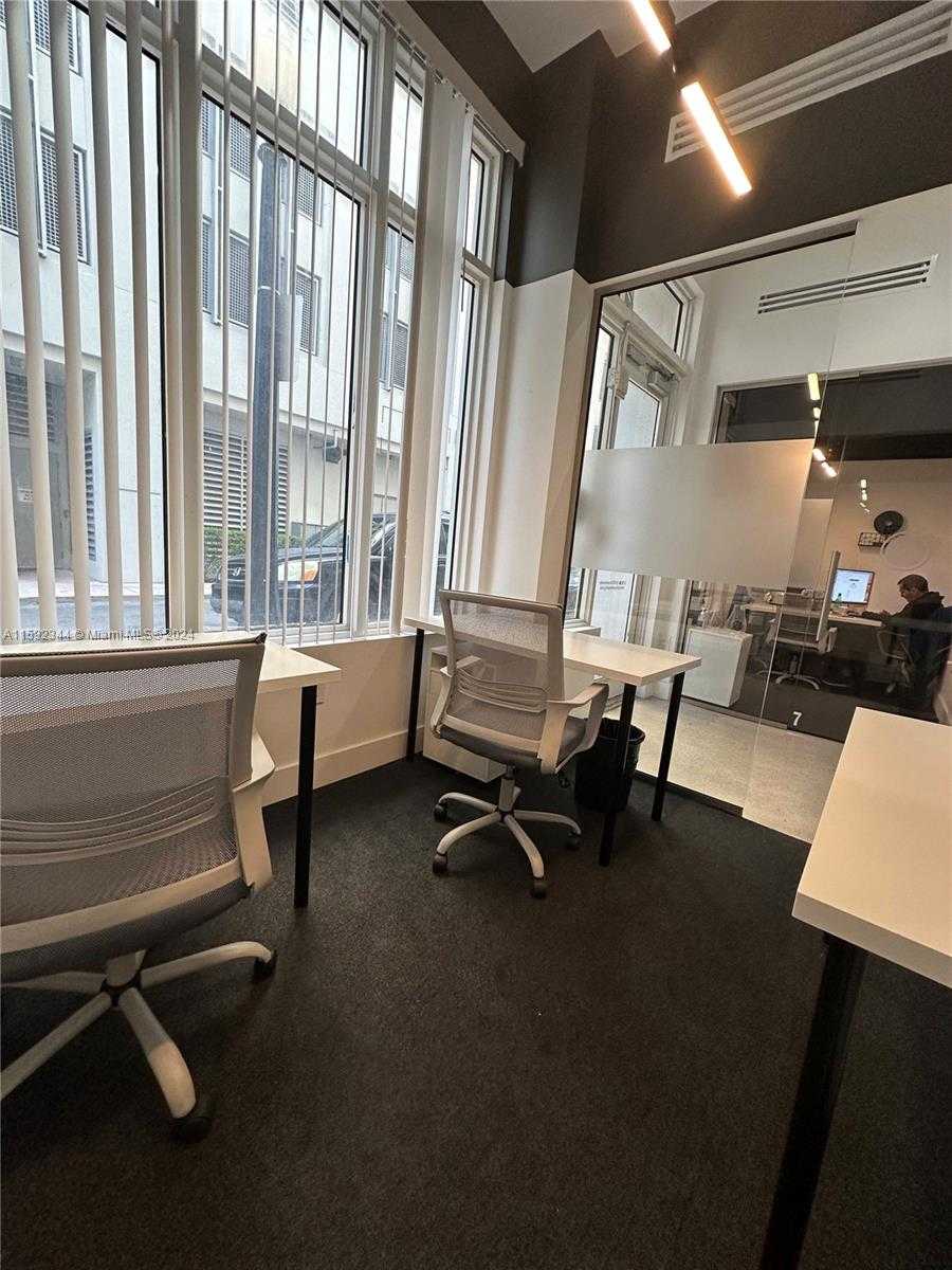 Small Image of 4100 SALZEDO ST #5, Coral Gables Number 2