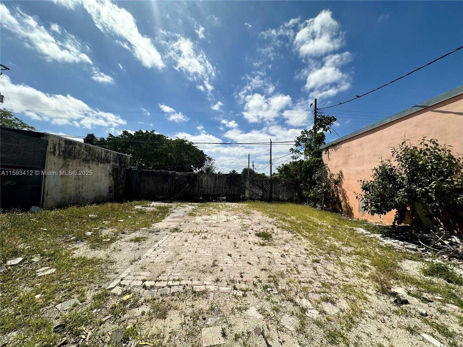 Small Image of 2012 NORTH DIXIE HWY, Hollywood Number 13