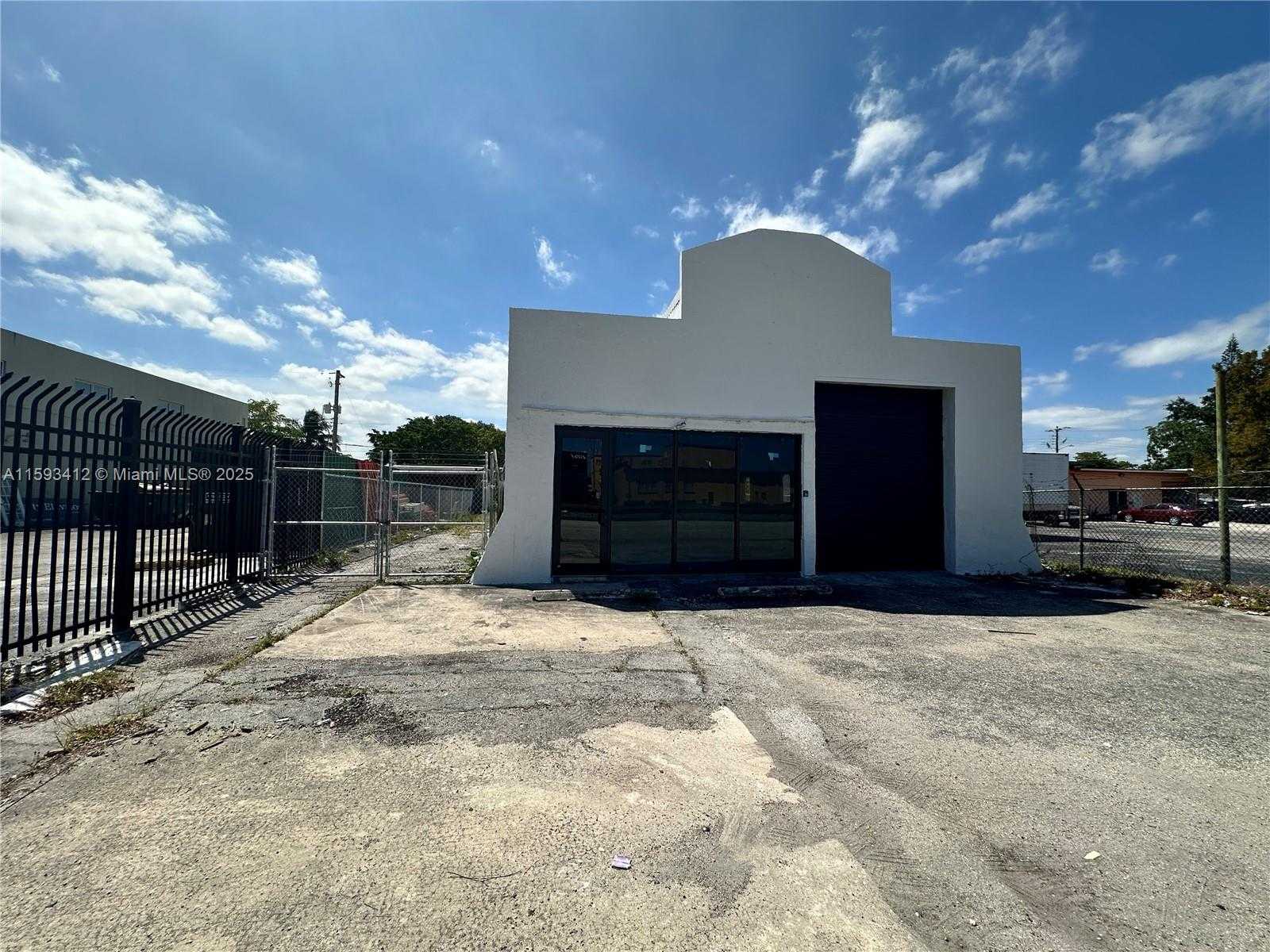Small Image of 2012 NORTH DIXIE HWY, Hollywood Number 2