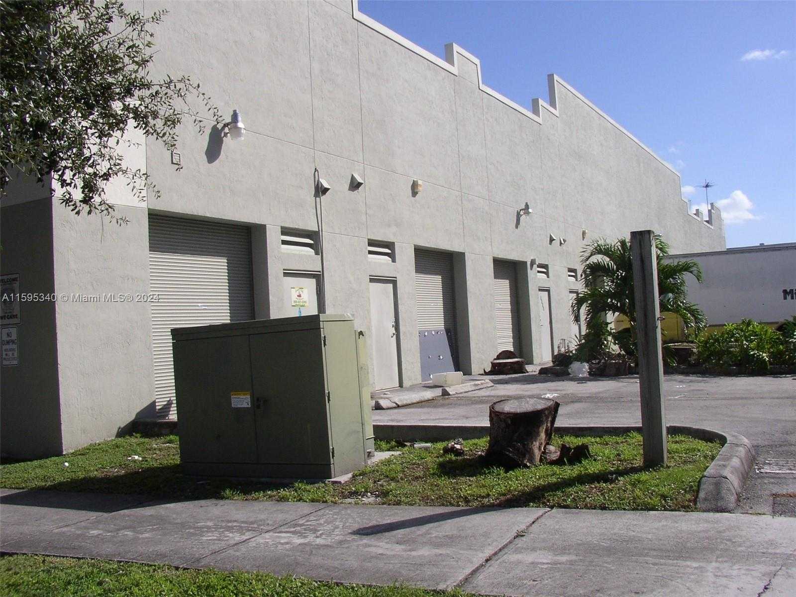 Small Image of 2562 W 84th St, Hialeah, FL 33016, USA Number 6