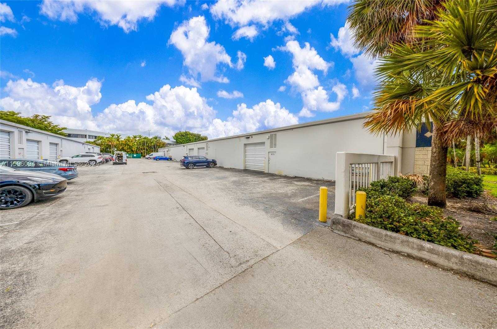 Small Image of 8125 NORTH WEST 33RD ST #8125, Doral Number 6