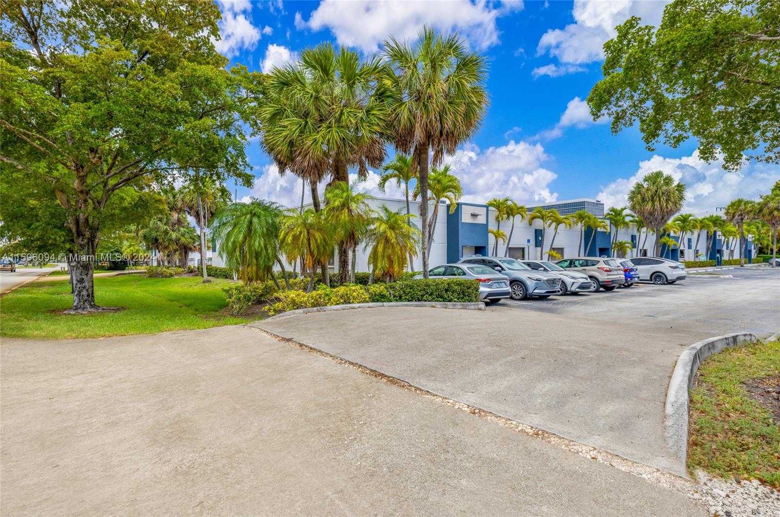 Small Image of 8125 NORTH WEST 33RD ST #8125, Doral Number 7