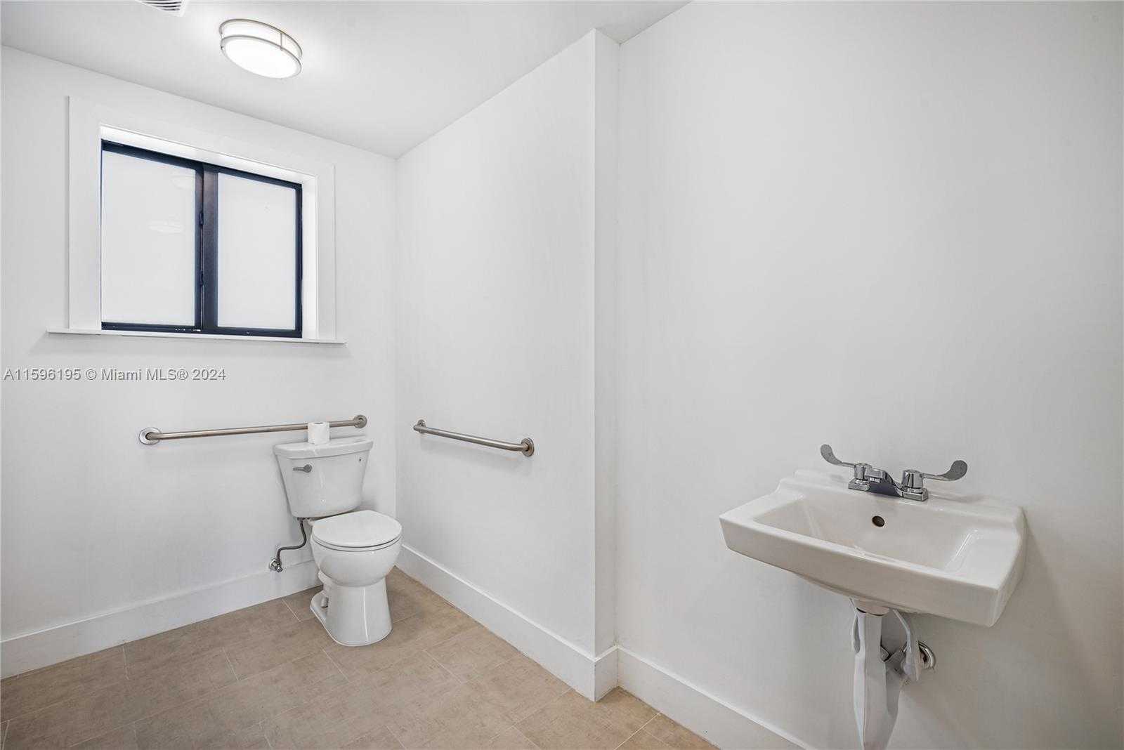 Imagen de Pequeño Objeto