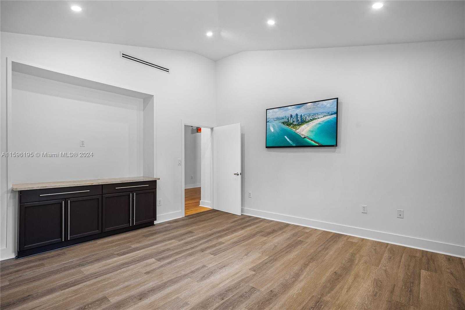 Imagen de Pequeño Objeto