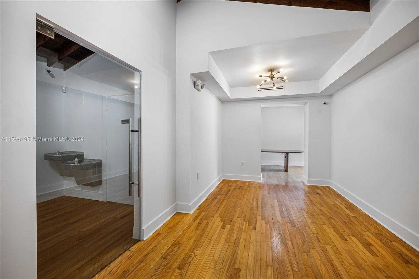 Imagen de Pequeño Objeto