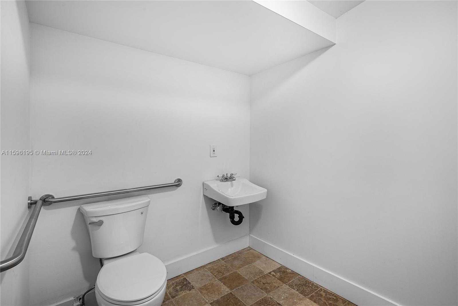 Imagen de Pequeño Objeto