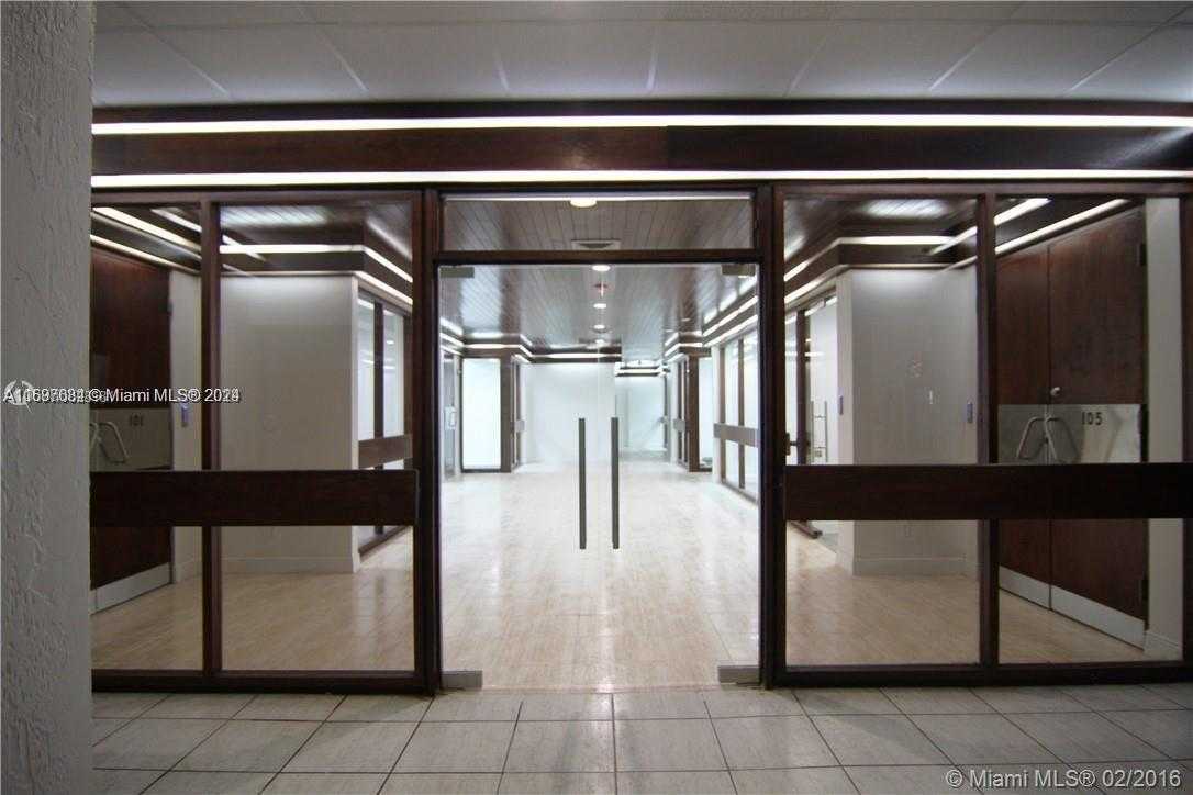 Small Image of 13499 BISCAYNE BLVD #CU105, North Miami Number 2