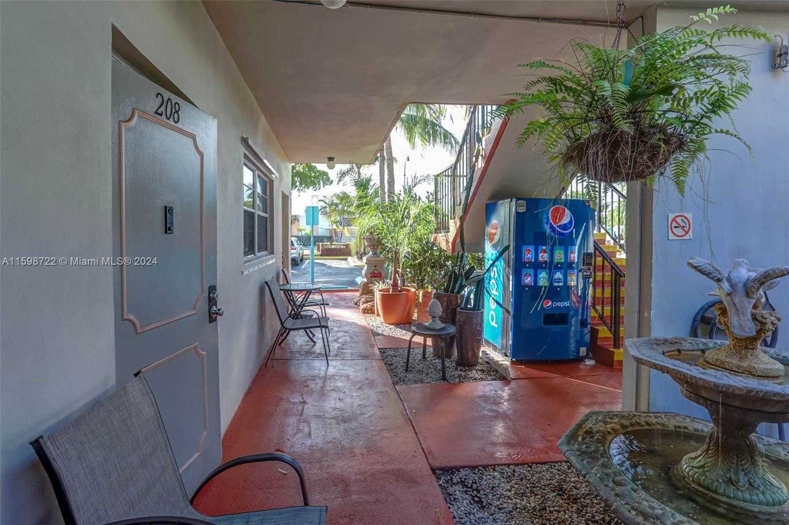 Small Image of 1770 PLUNKETT ST #201, Hollywood Number 10
