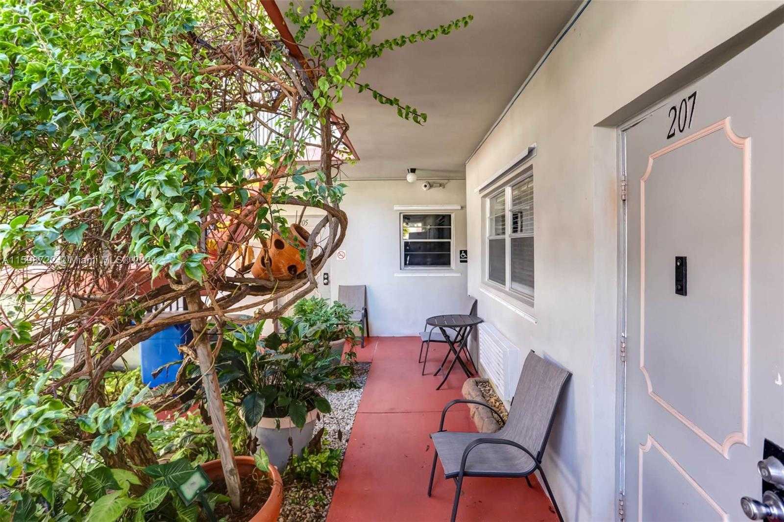 Small Image of 1770 PLUNKETT ST #201, Hollywood Number 8