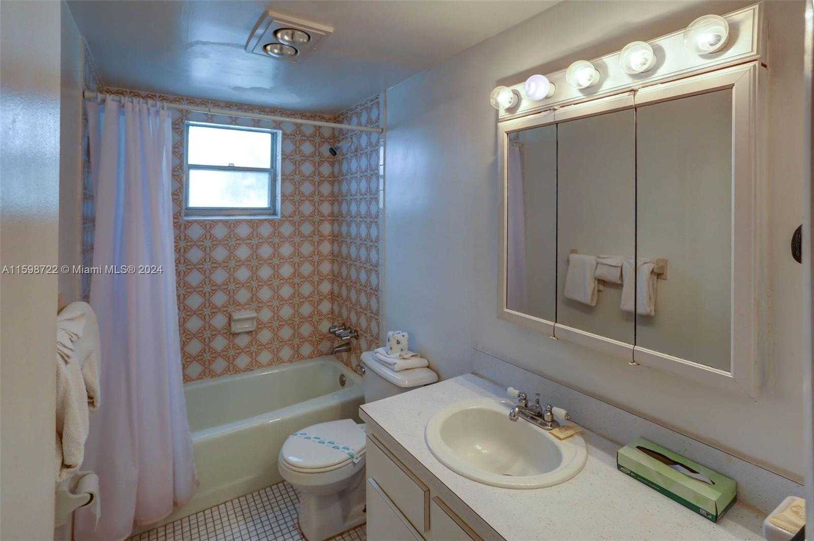 Small Image of 1770 PLUNKETT ST #201, Hollywood Number 9