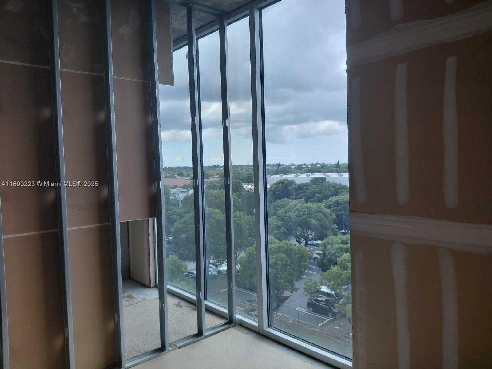 Small Image of 10450 NORTH WEST 33RD ST #406, Doral Number 13