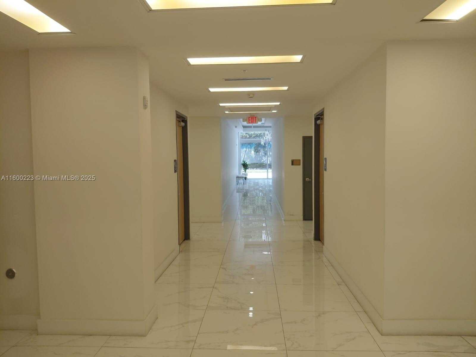 Small Image of 10450 NORTH WEST 33RD ST #406, Doral Number 4