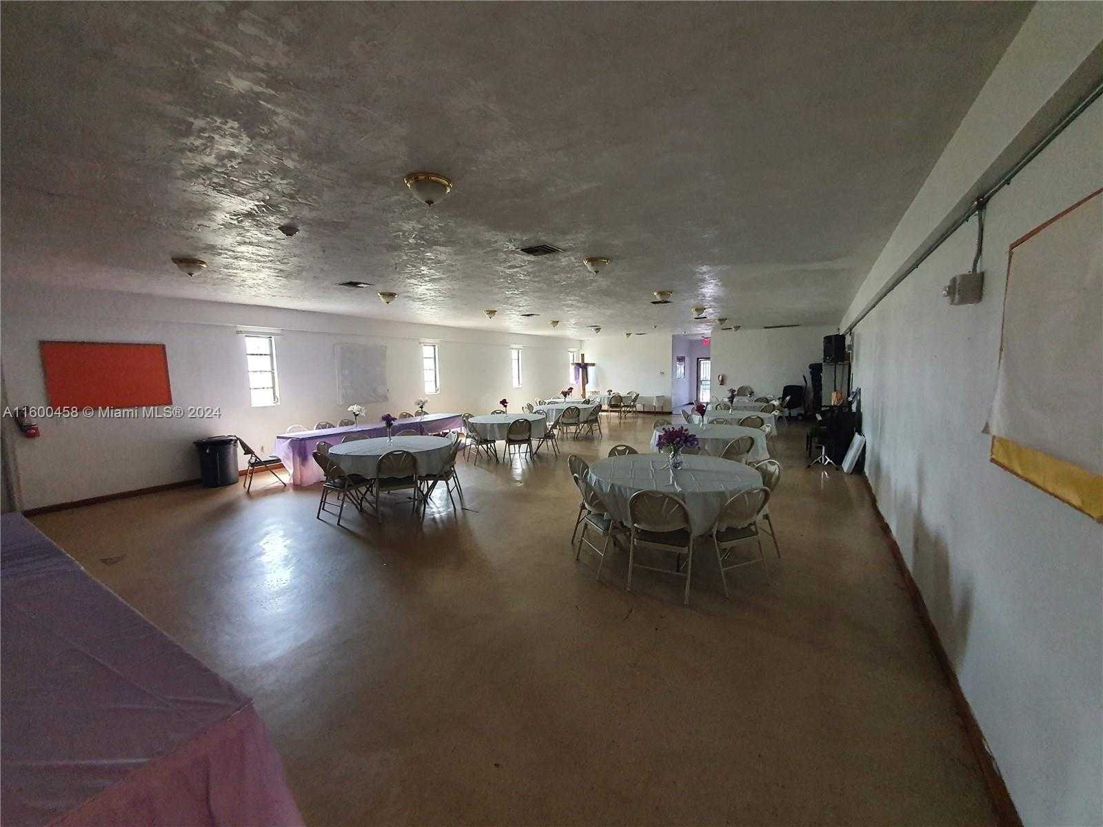Small Image of 10041 WEST JESSAMINE ST, Miami Number 12