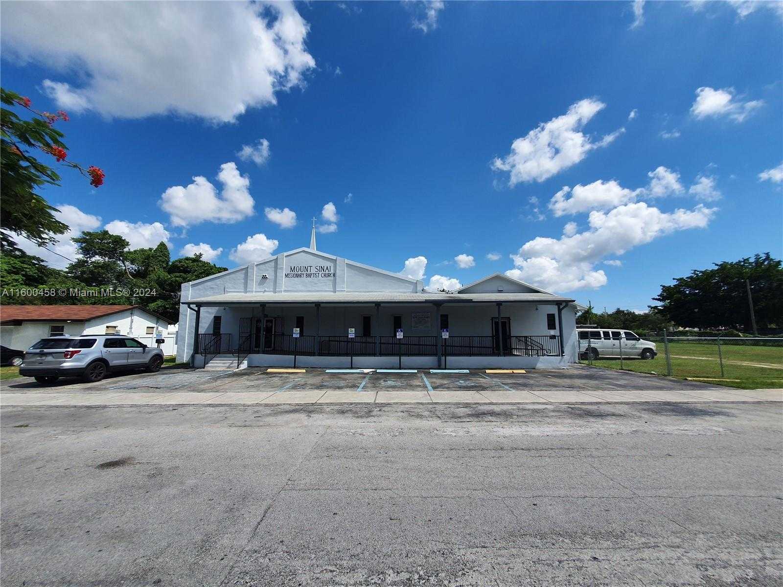 Small Image of 10041 WEST JESSAMINE ST, Miami Number 16