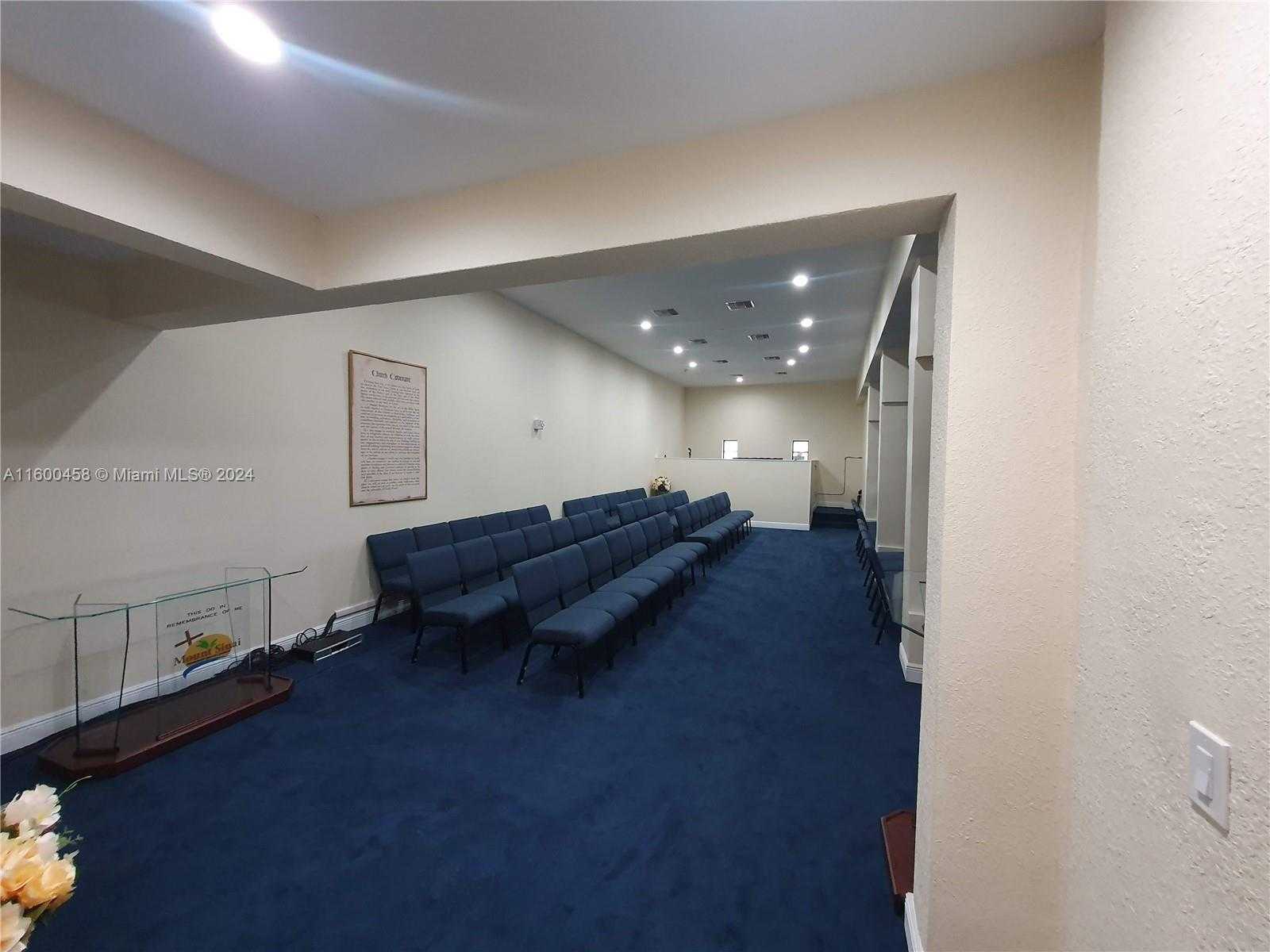 Small Image of 10041 WEST JESSAMINE ST, Miami Number 8