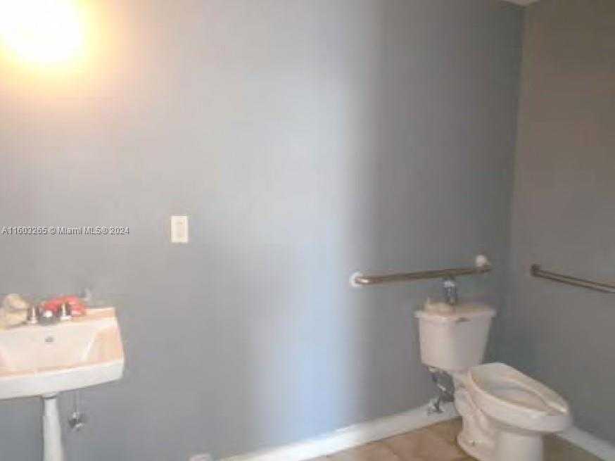 Small Image of 3380 NORTH WEST 69TH ST, Miami Number 5
