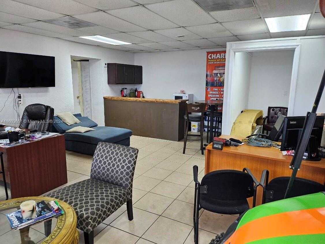 Small Image of 4010 EAST 8TH AVE, Hialeah Number 12