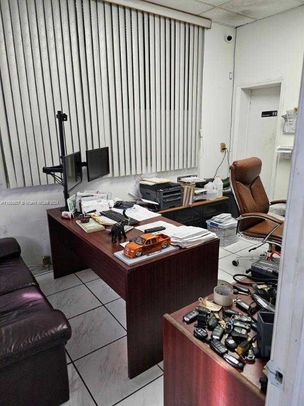 Small Image of 4010 EAST 8TH AVE, Hialeah Number 16