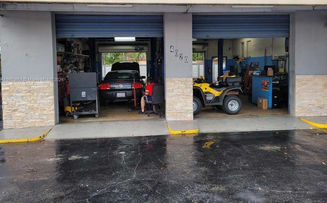 Small Image of 4010 EAST 8TH AVE, Hialeah Number 21
