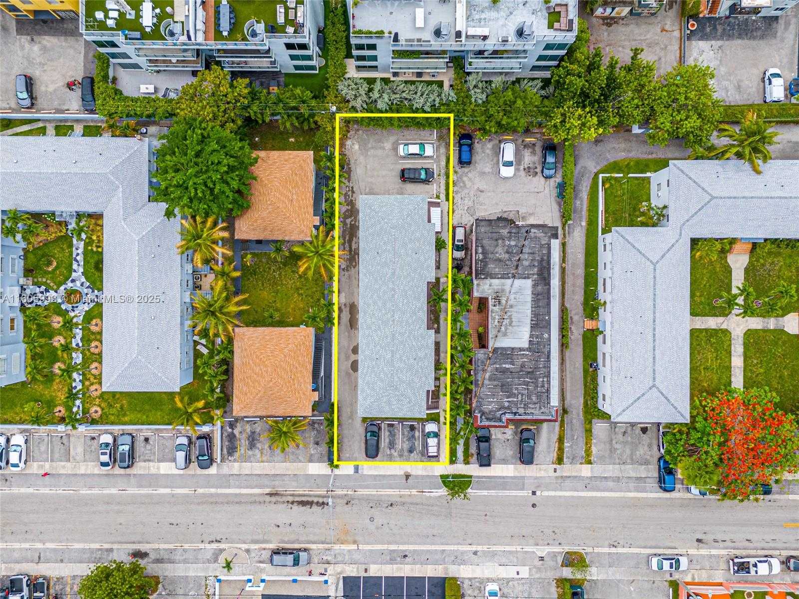 Small Image of 550 SOUTH WEST 10TH ST, Miami Number 9