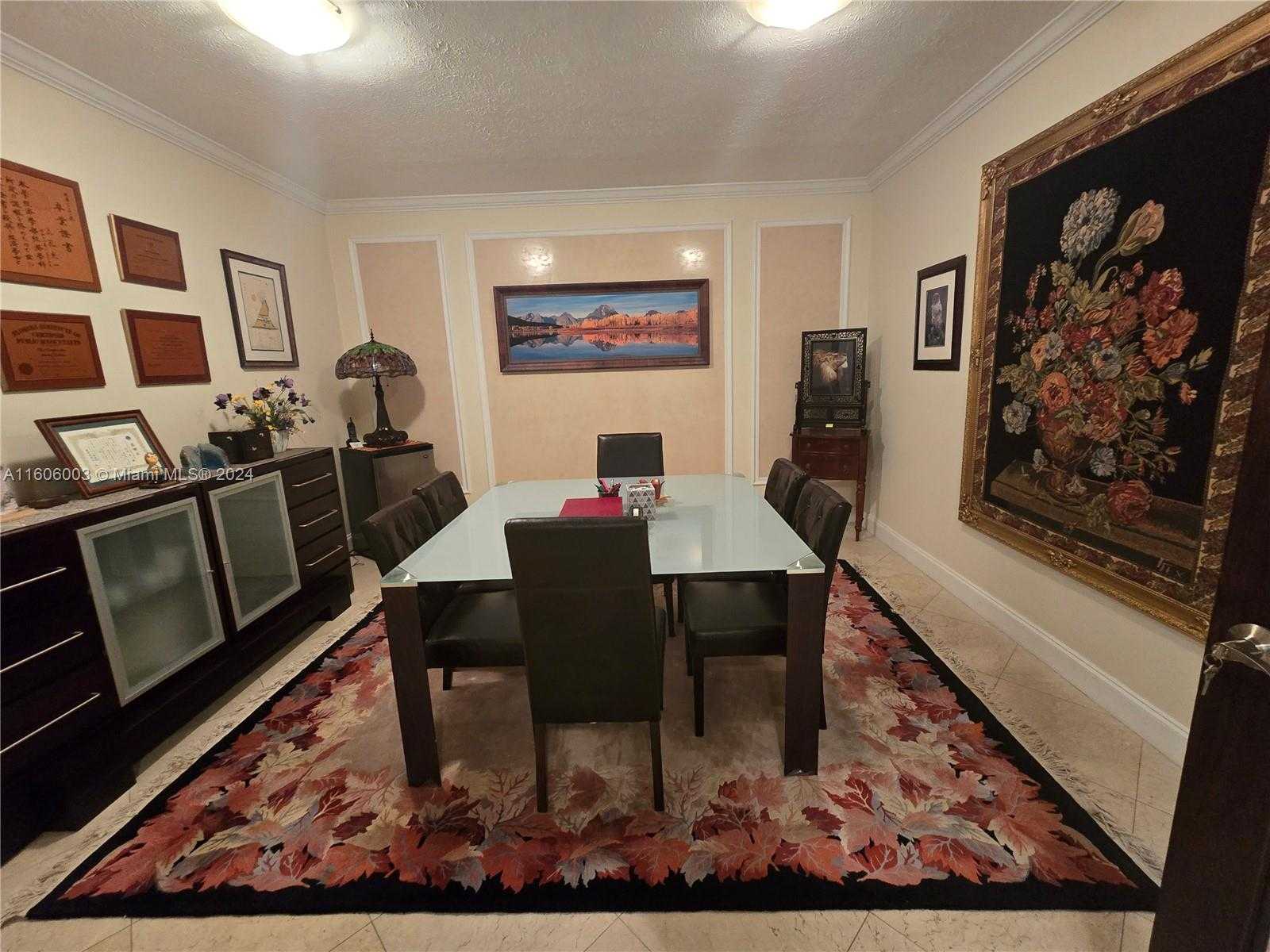 Small Image of 2555, Hollywood Number 16