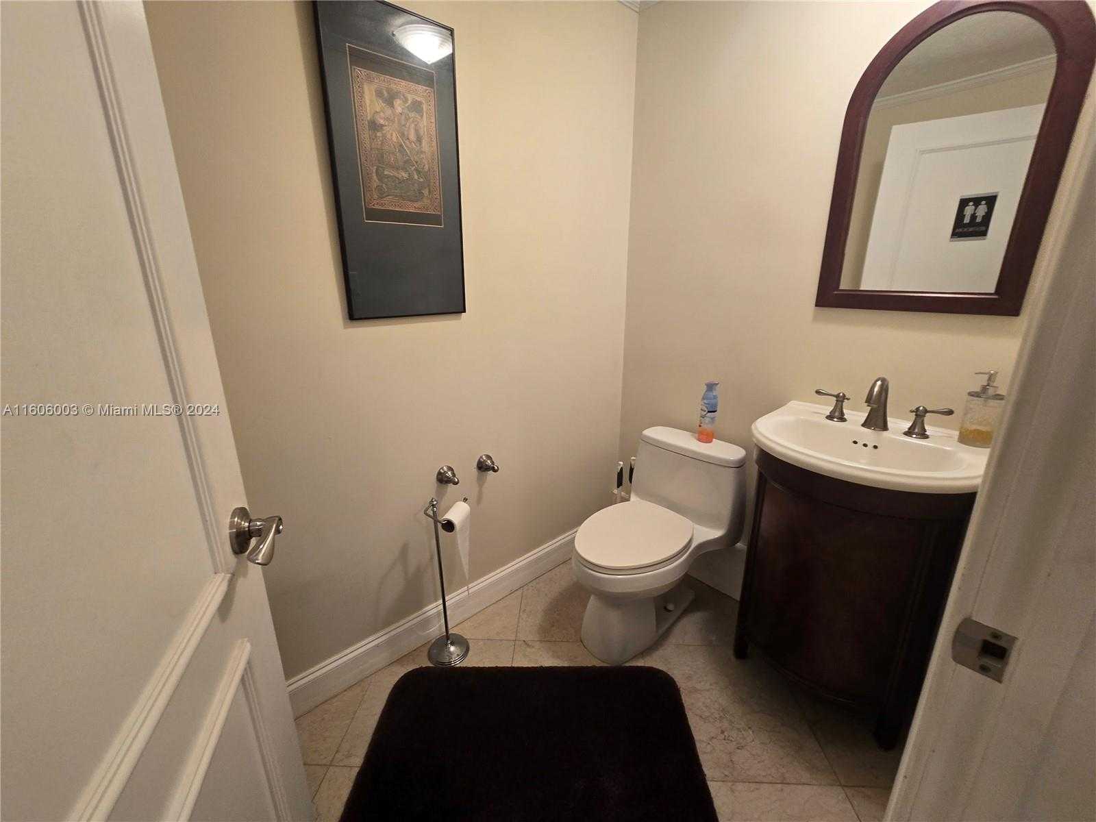Small Image of 2555, Hollywood Number 21
