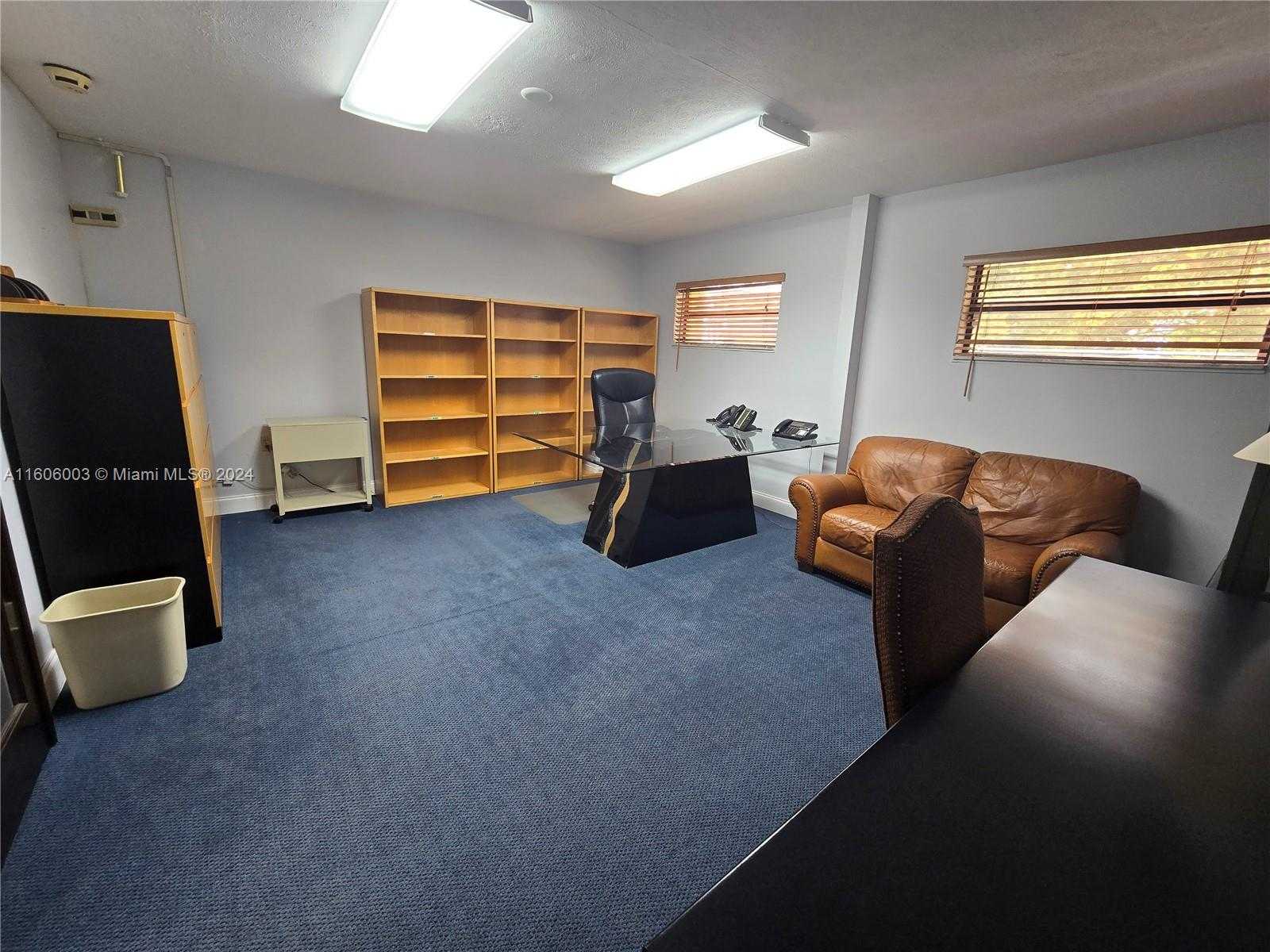 Small Image of 2555, Hollywood Number 37