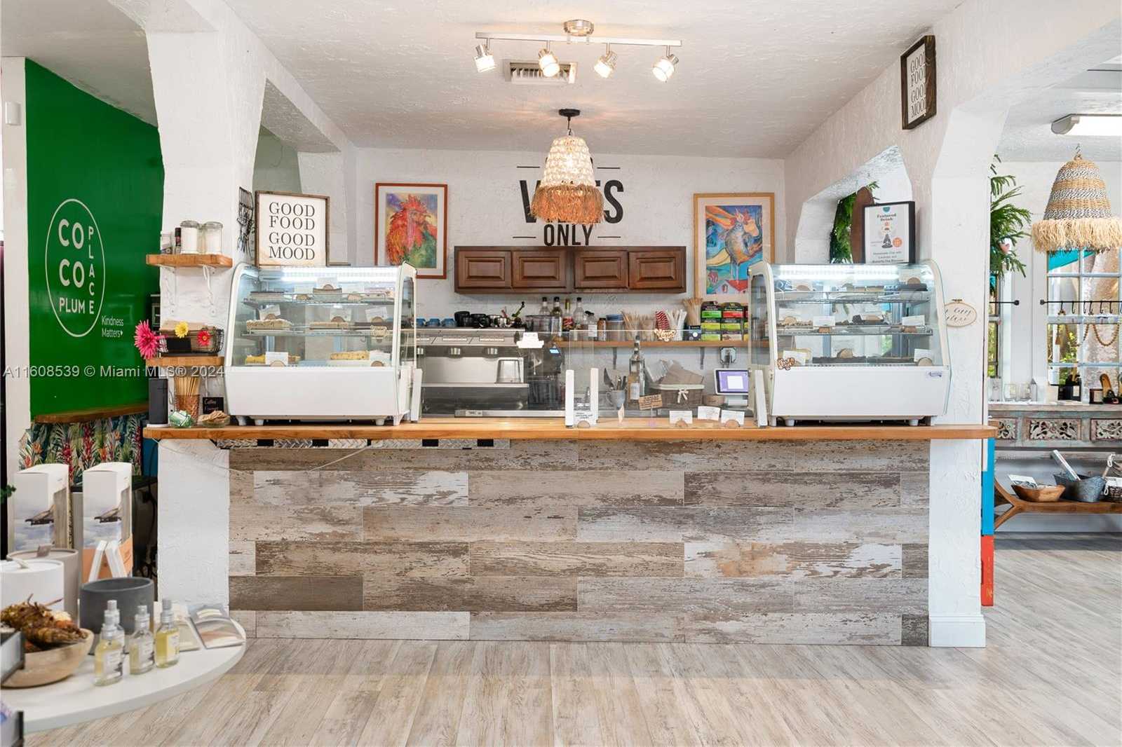 Small Image of 98275 OVERSEAS HWY, Key Largo Number 12